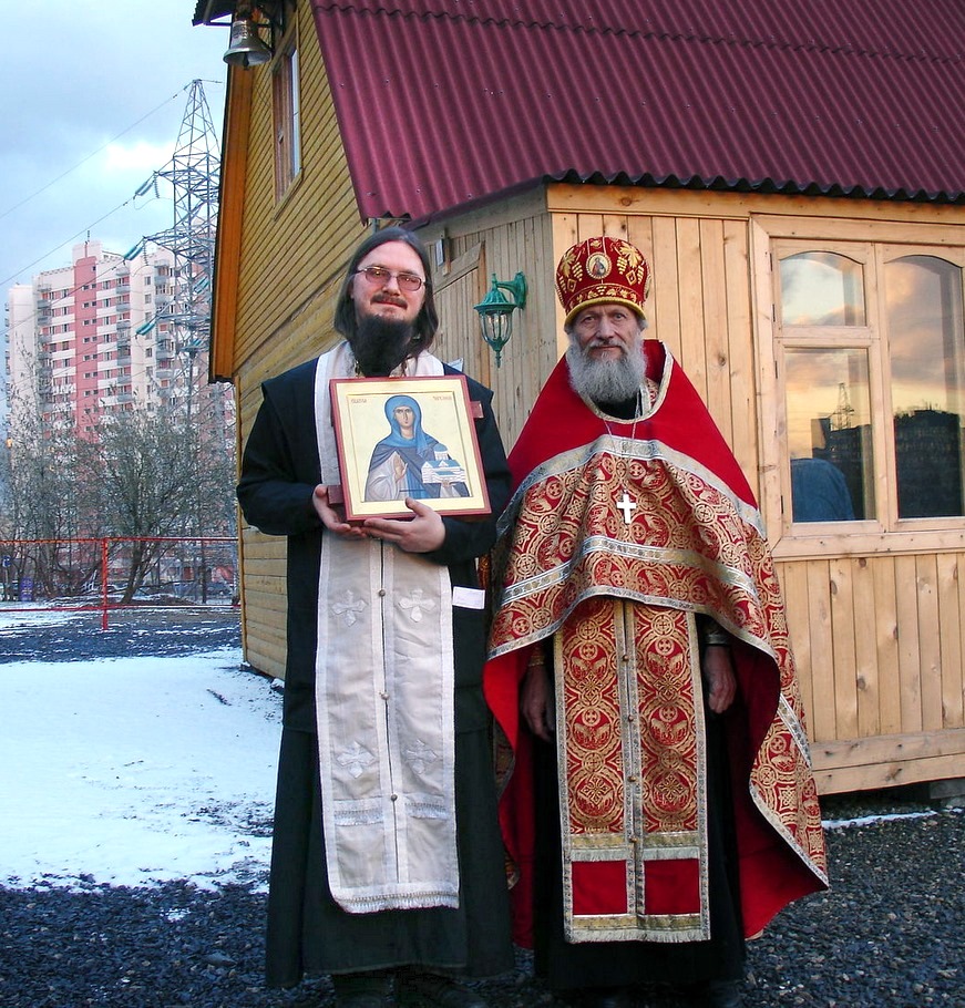 Fr. Daniel Sysoev preaching at his parish